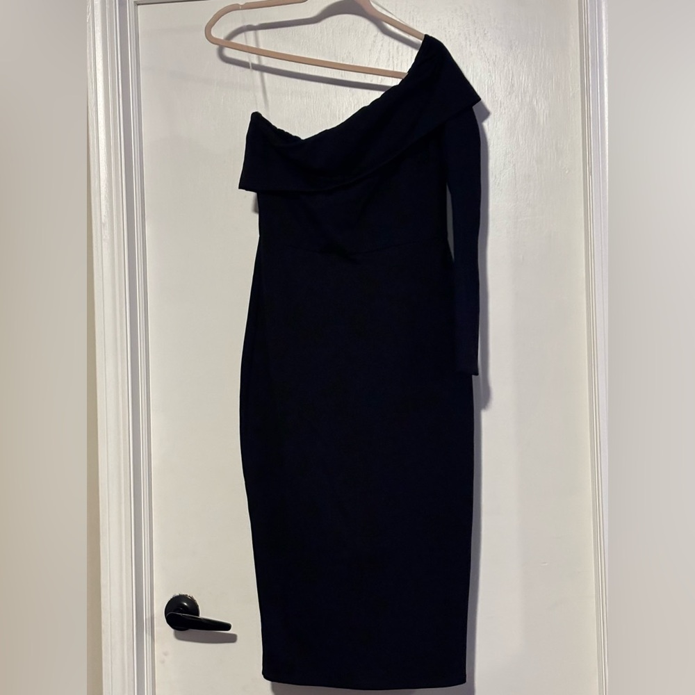 Chic One-Shoulder Black Dress
